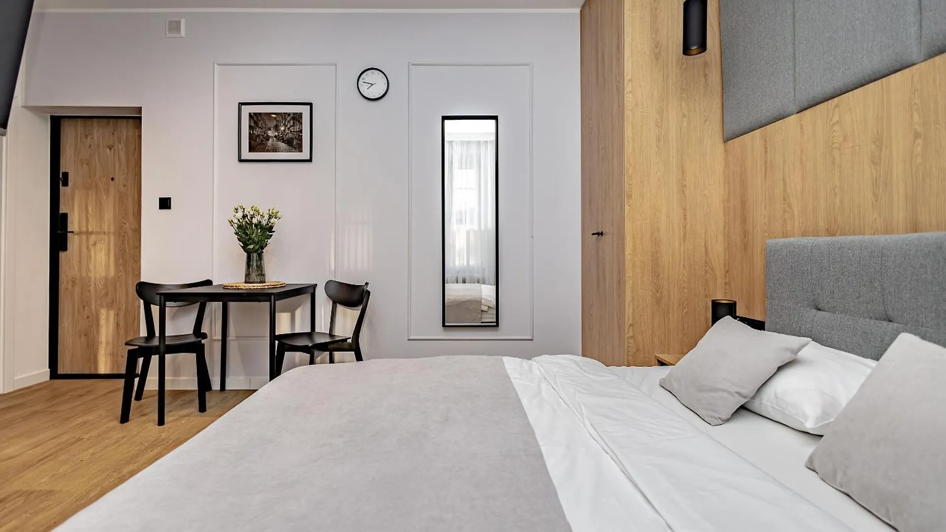 Glow Apartments - Apartamenty Studio Kozia Gdansk Srodmiescie 0*,