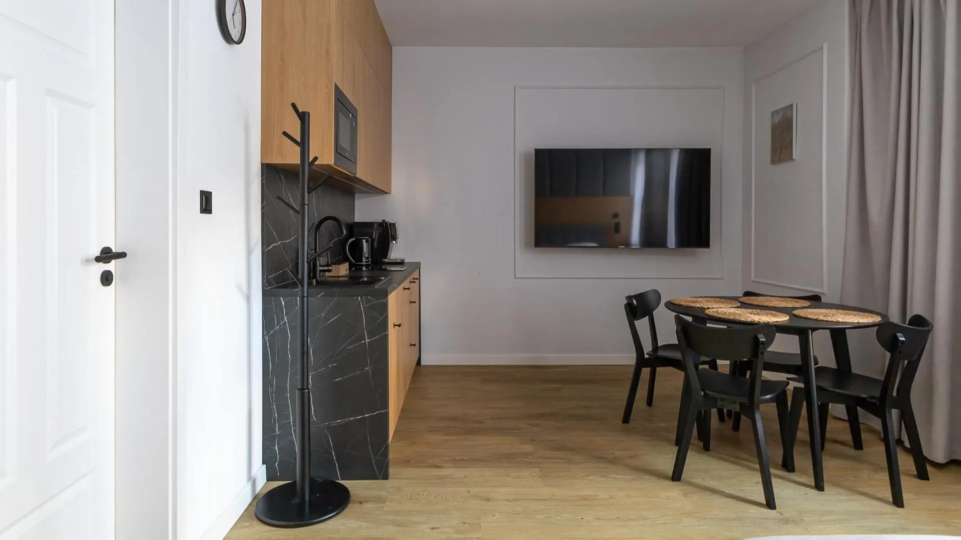 Glow Apartments - Apartamenty Studio Kozia Gdansk Srodmiescie 0*,  Poland
